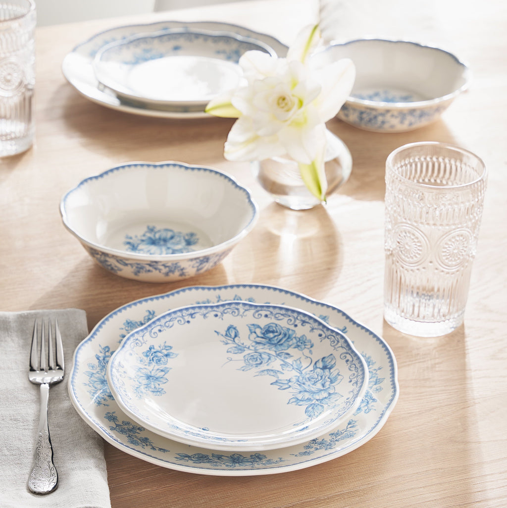 Dinnerware set in blue view 2