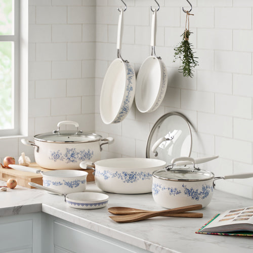 Cookware set in blue view 2