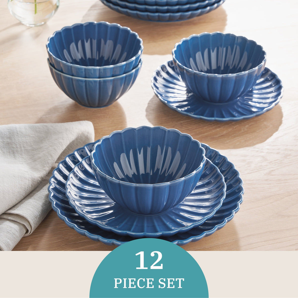 Dinnerware set in blue view 4