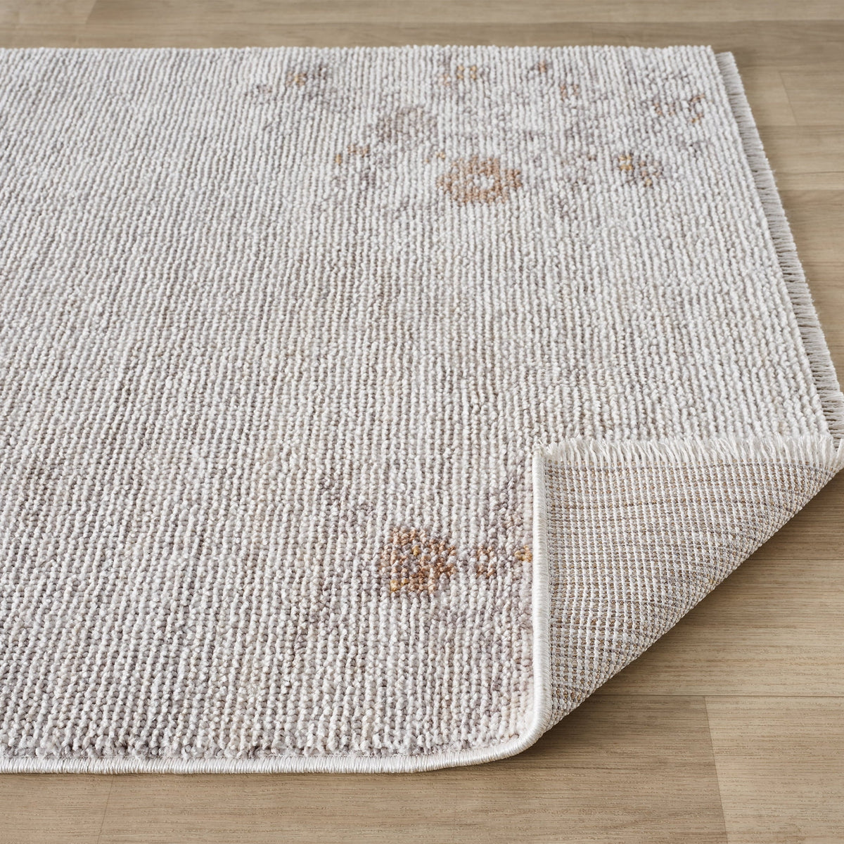 Accent rug in gray view 3