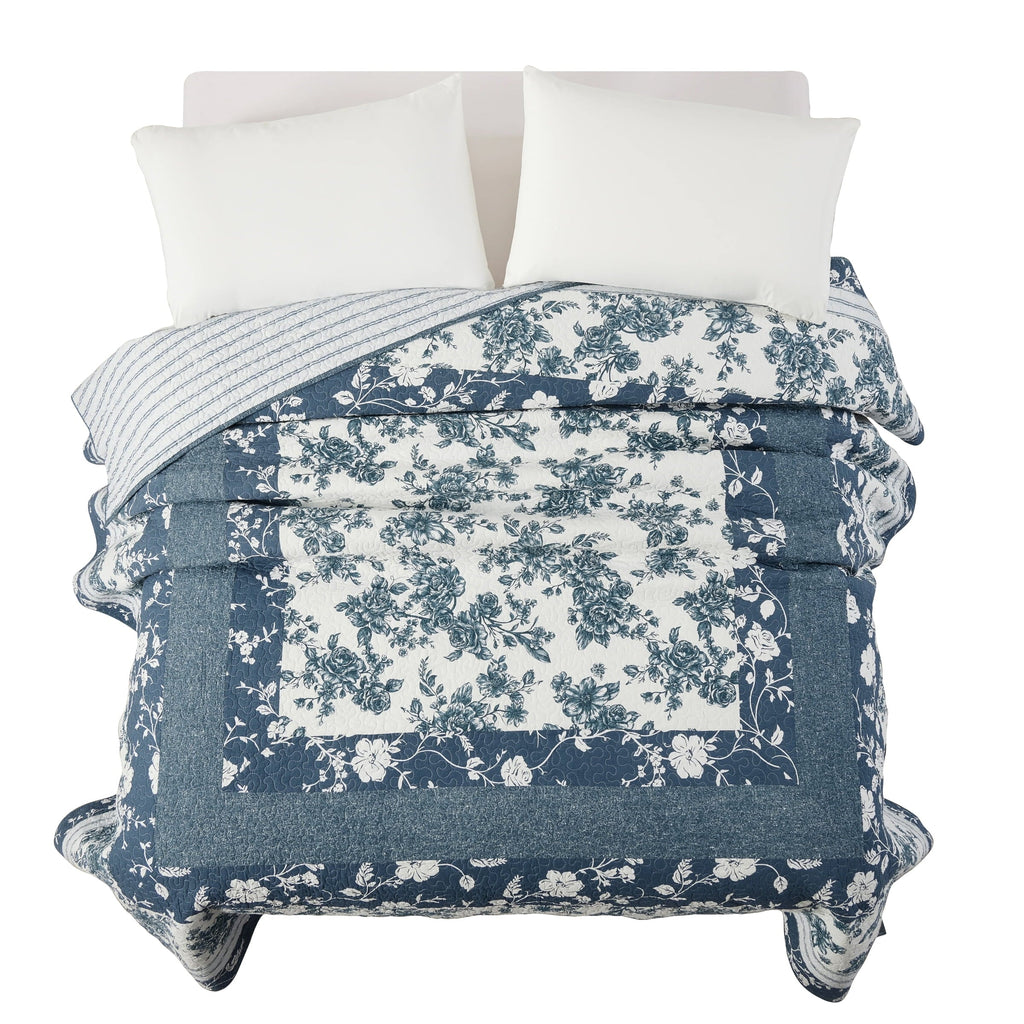 Quilt in blue dust view 7