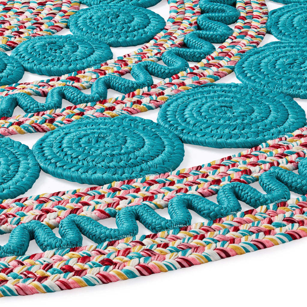 Round rug view 4
