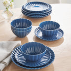Dinnerware set in blue view 5