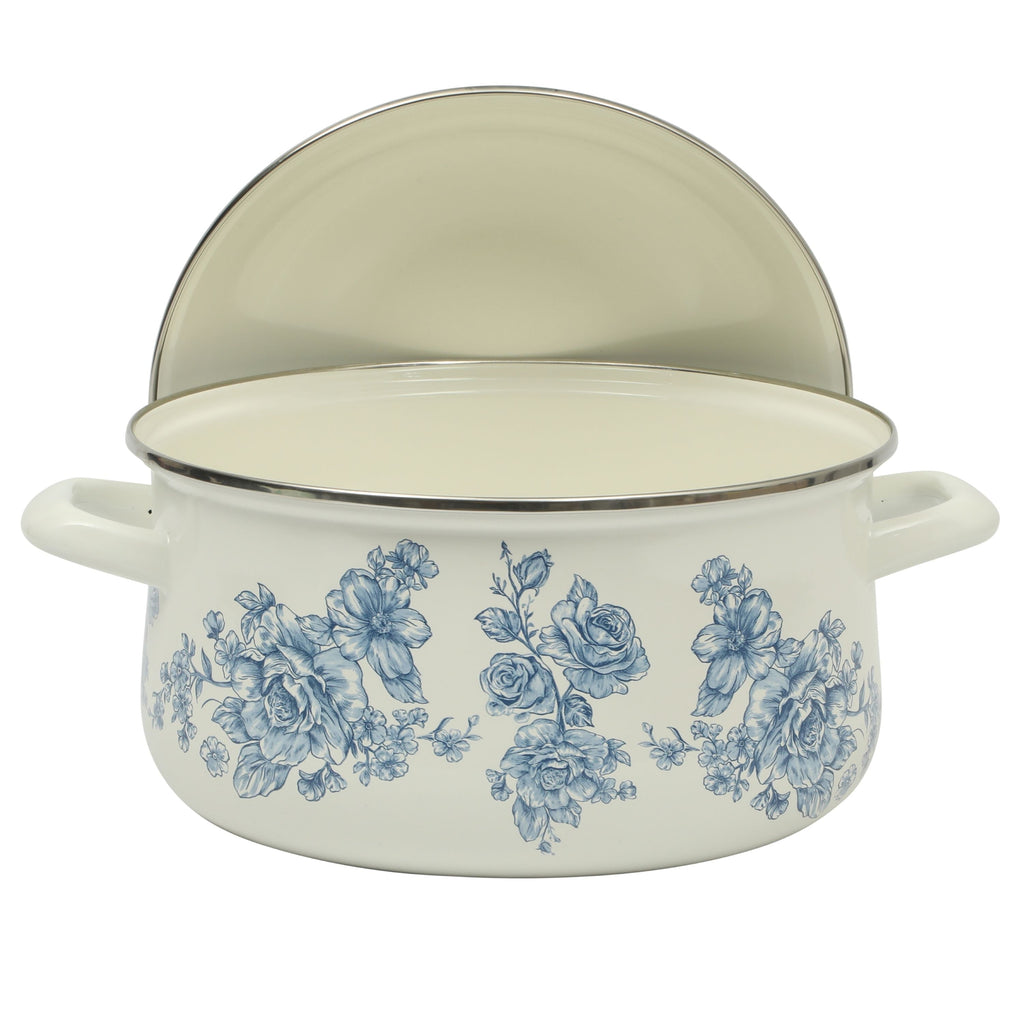Dutch oven in blue view 7