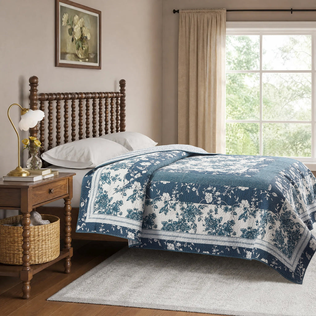 Quilt in blue dust view 3