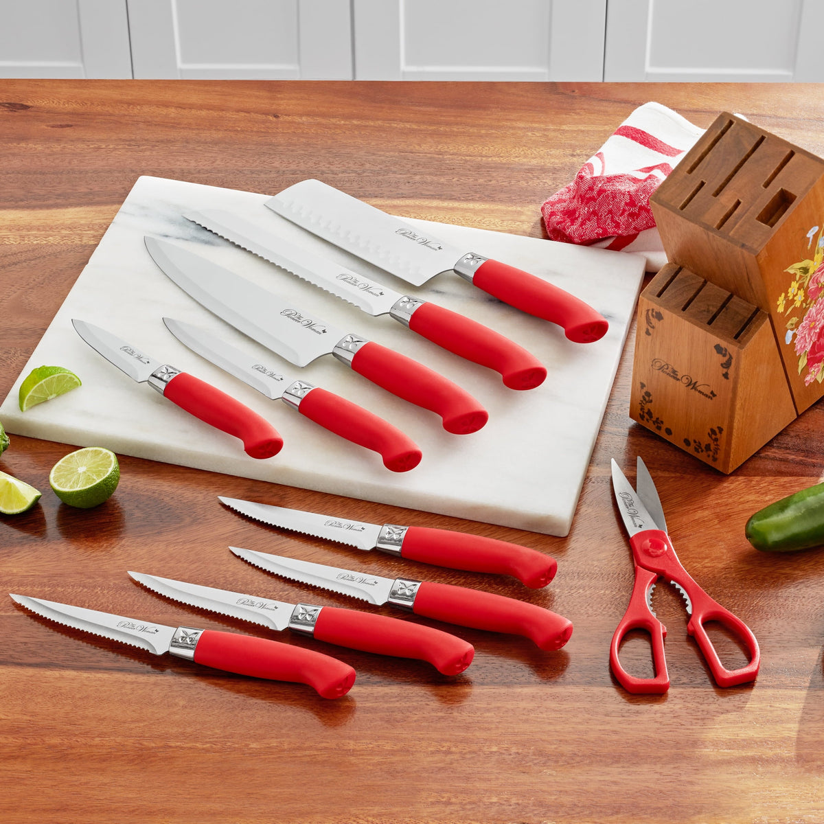 Knife block set in red view 2