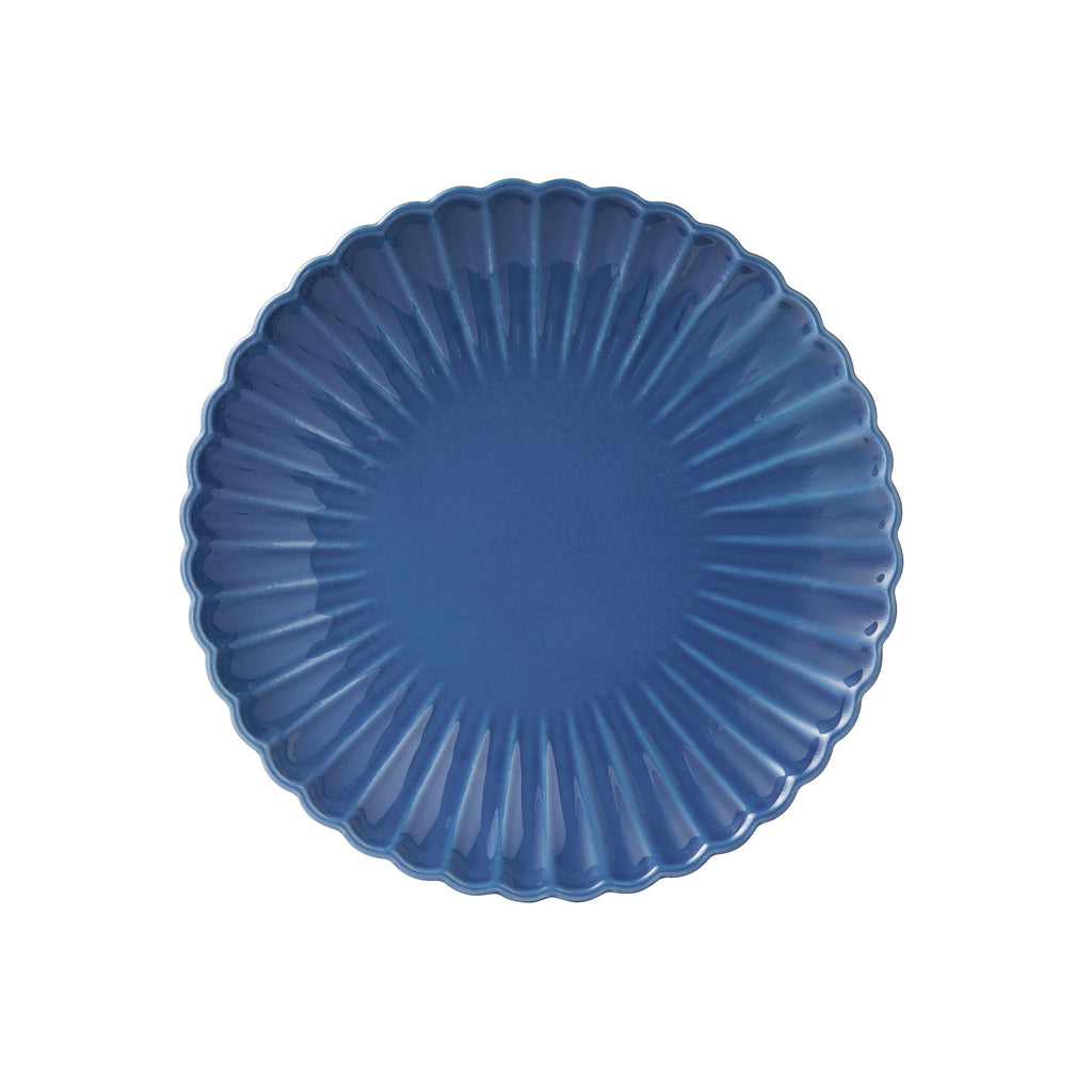 Dinnerware set in blue view 8