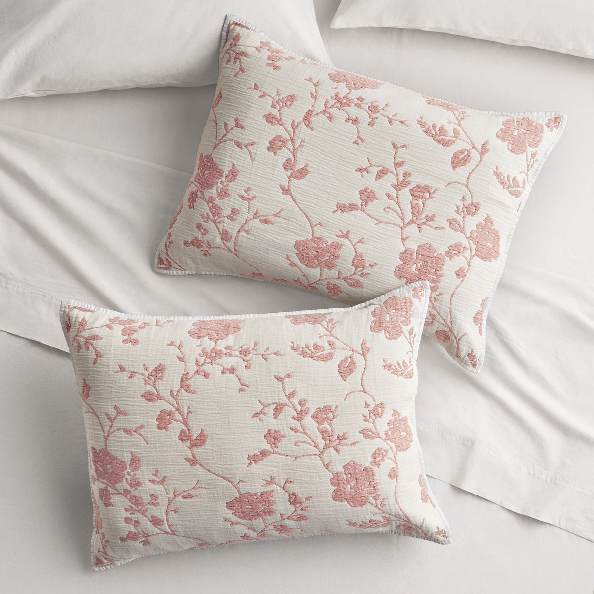 Pillow sham set in Rose Herb Pink Floral