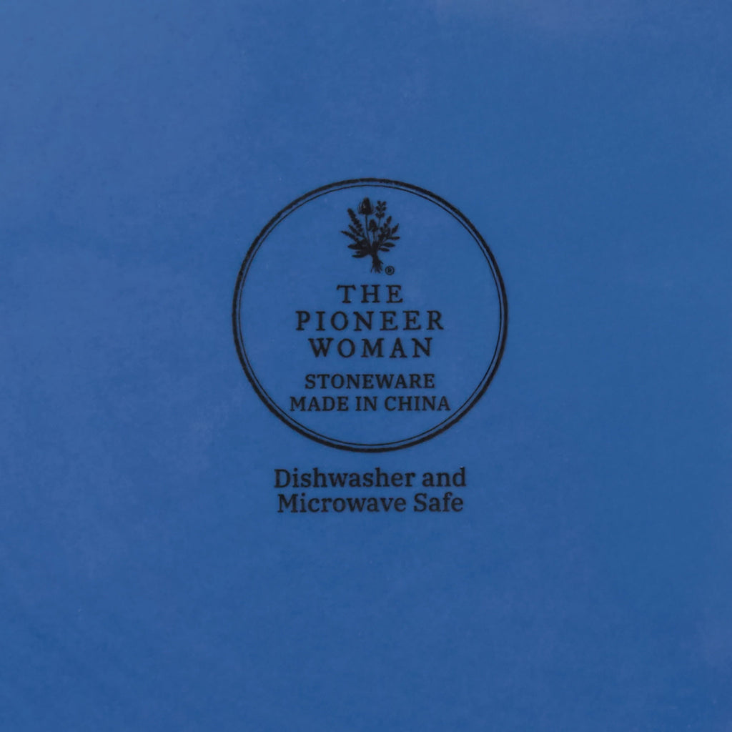 Dinnerware set in blue view 9