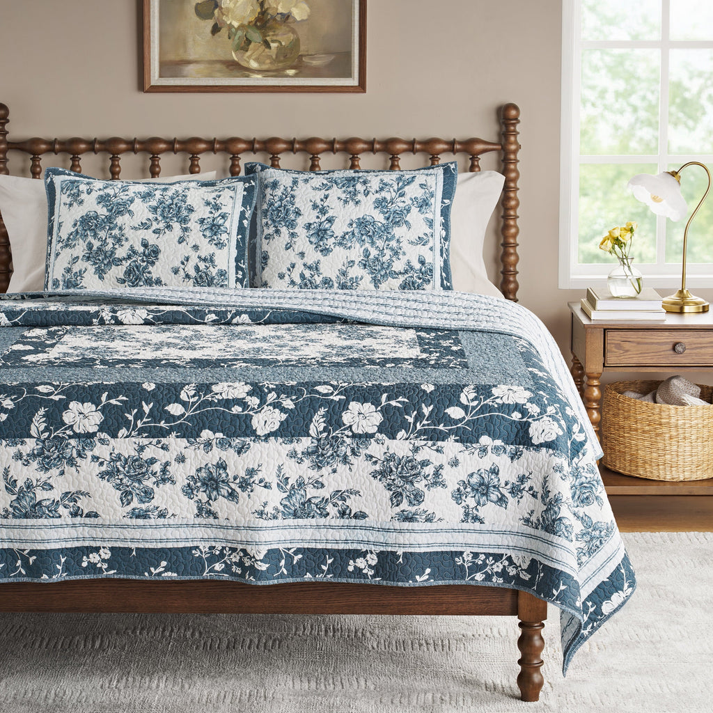 Quilt in blue dust view 2