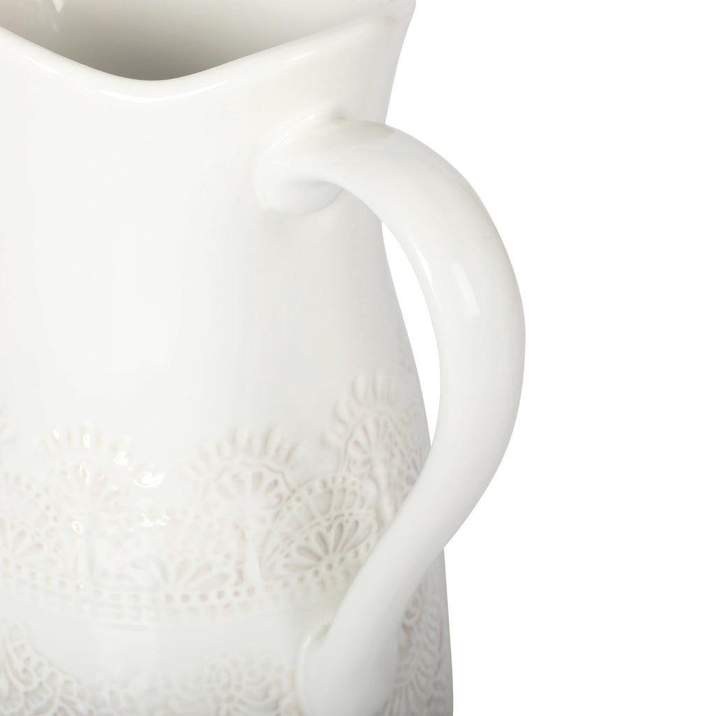 Pitcher in linen view 4