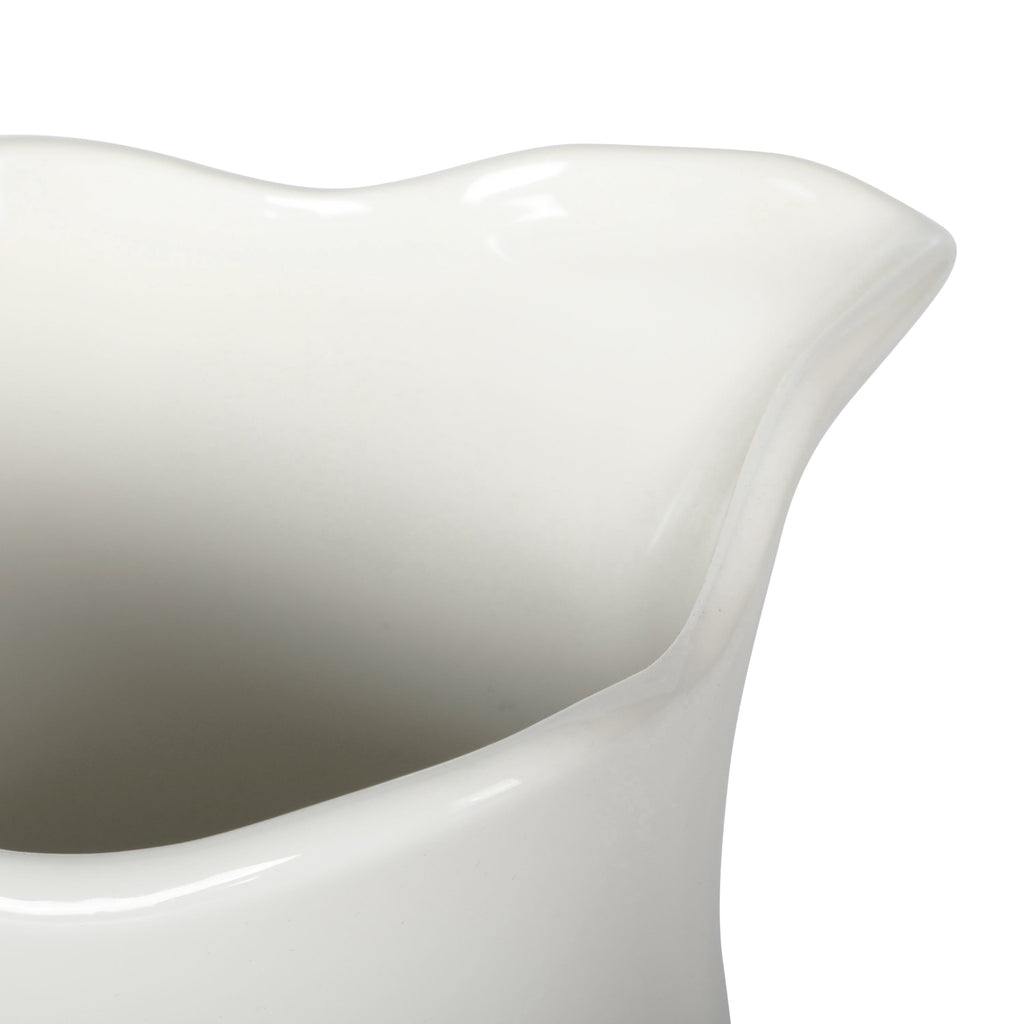 Pitcher in linen view 5